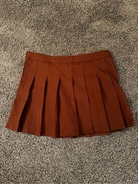 Brown pleated mini skort